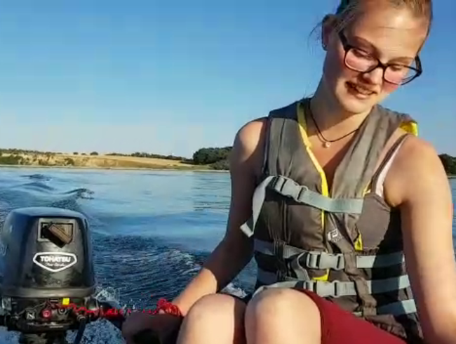 Bella Klein Porno Video: So meine krasse Bootsfahrt hatte ich noch nie!